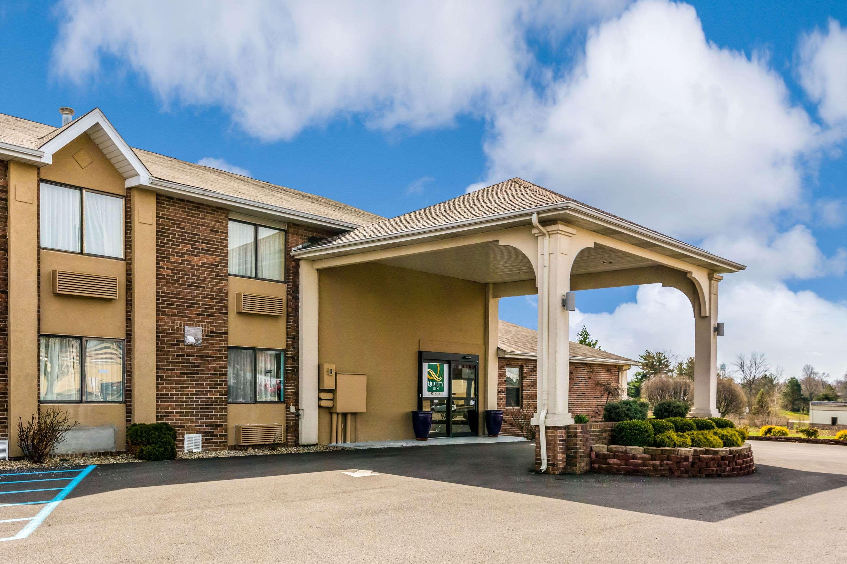 Quality Inn I-74 Batesville Екстер'єр фото
