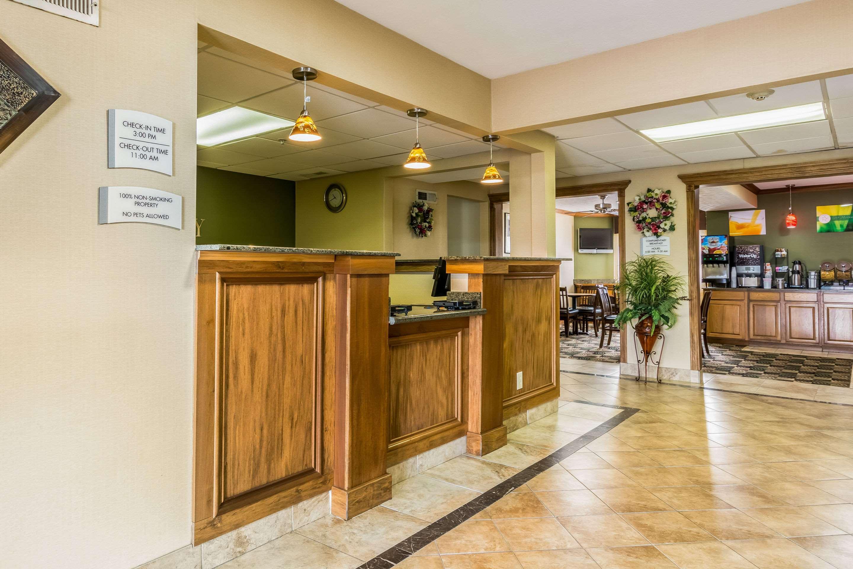 Quality Inn I-74 Batesville Екстер'єр фото