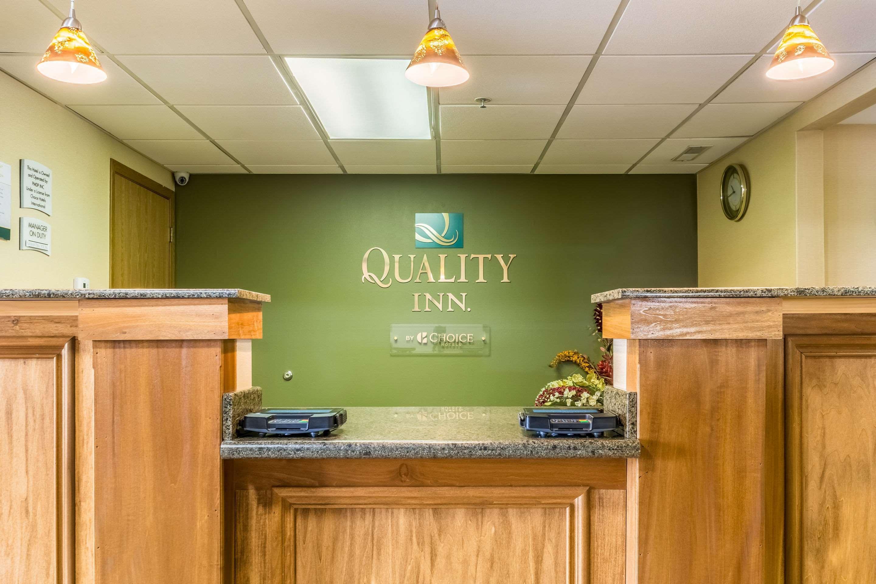 Quality Inn I-74 Batesville Екстер'єр фото