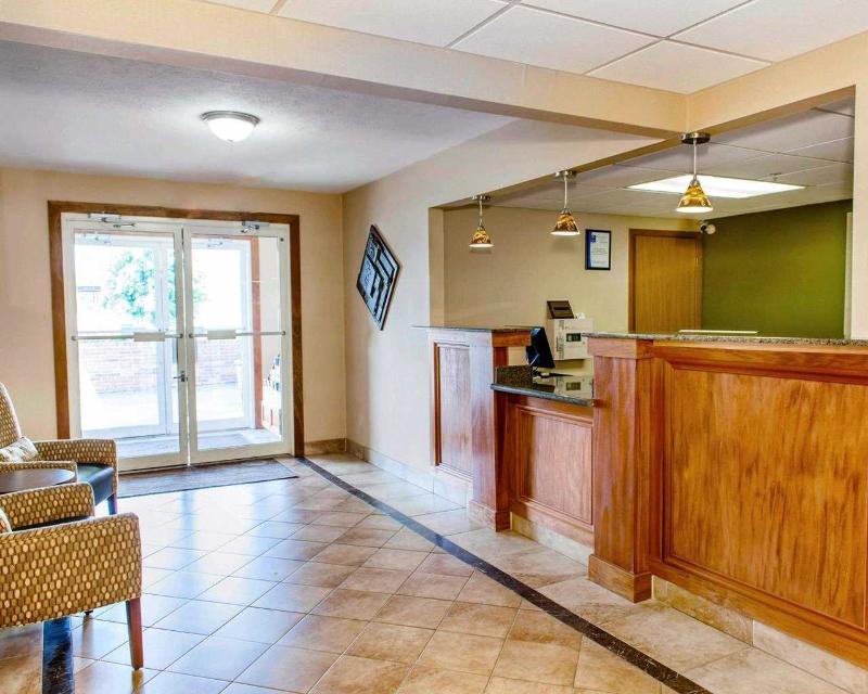 Quality Inn I-74 Batesville Екстер'єр фото