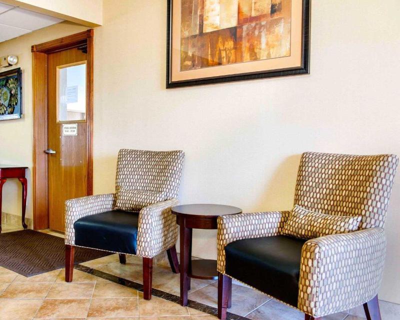 Quality Inn I-74 Batesville Екстер'єр фото
