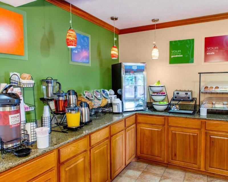 Quality Inn I-74 Batesville Екстер'єр фото