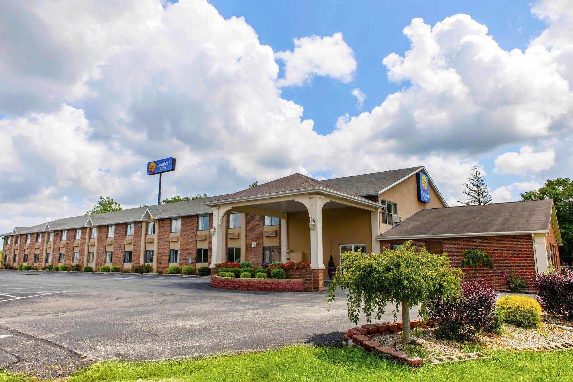 Quality Inn I-74 Batesville Екстер'єр фото