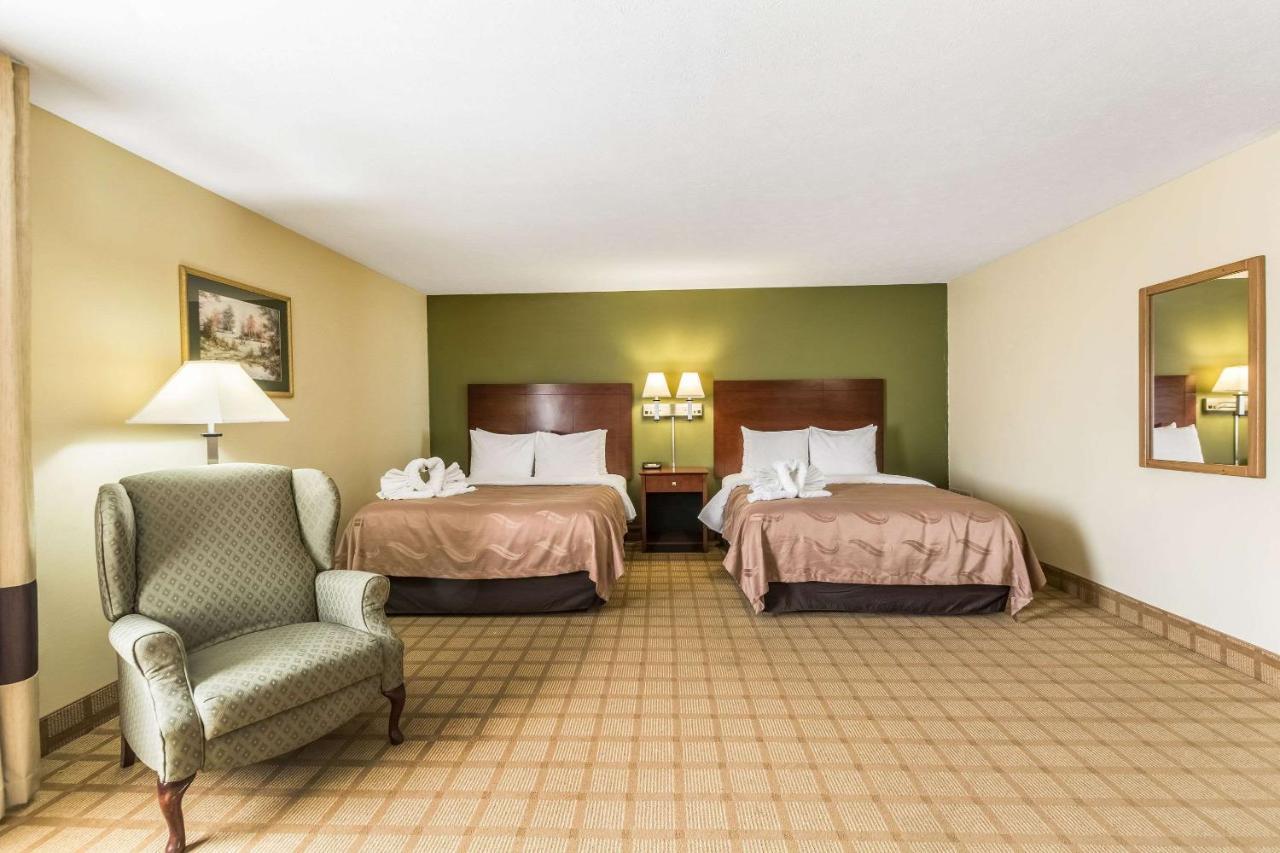 Quality Inn I-74 Batesville Екстер'єр фото